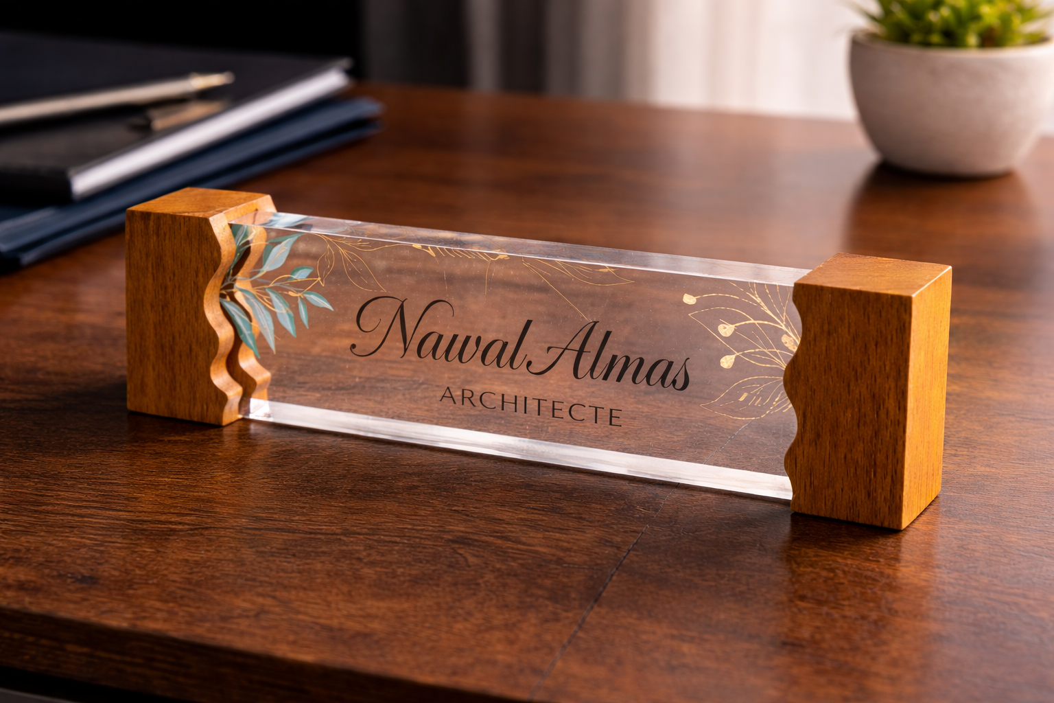 Plaque de bureau sur mesure bois acrylique — Nawal Almas Architecte